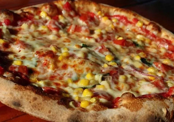 Smokin’ Oak Wood-Fired Pizza Celebrates National Pizza Day