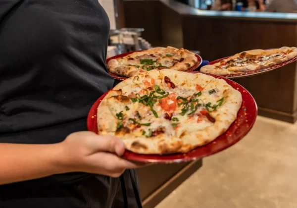 Smokin’ Oak Wood-Fired Pizza Expands into Greater Tampa Bay Market with Honu Life Enterprises, Inc.