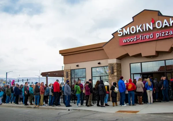 Smokin’ Oak Wood-Fired Pizza & Taproom Shakes Up the Pizza Franchising Industry