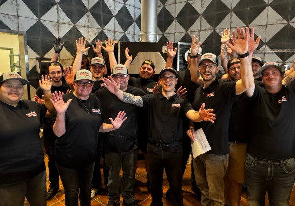 Smokin&rsquo; Oak Wood-Fired Pizza & Taproom will open in Olathe