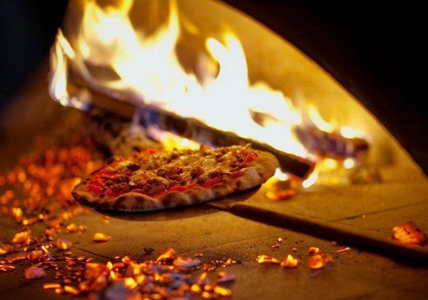 Wood-fired pizza & self-pour taproom brand new to Georgia coming to Warner Robins, Macon